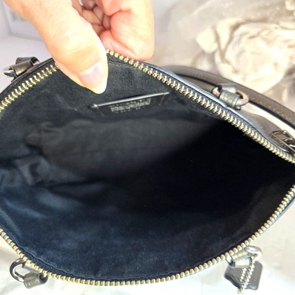 Coach Black Leather Shoulder Bag with Adjustable Strap - Picture 8 of 8